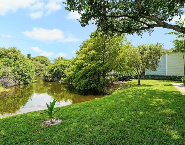 Photo - 1050 Crystal Way Unit K