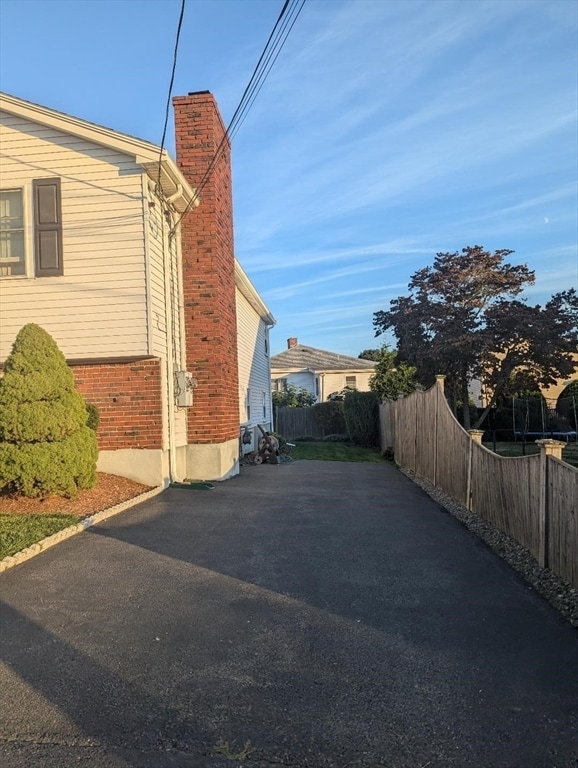 Building Photo - 53 Lantern Rd Unit #Basement