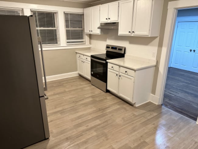 Photo - 1083 Main St Unidad 2