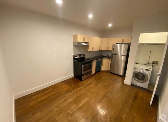 Building Photo - Broadway Unit 4F Rental