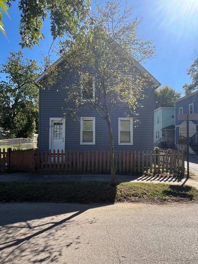 Photo - Cudell/West Blvd neighborhood; 4 bedroom/1...