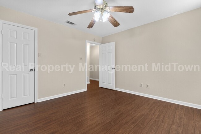 Photo - Charming Arlington Home with Spacious Livi...