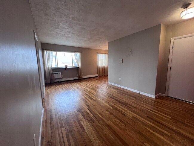 Building Photo - 101 Waite St Unit D1