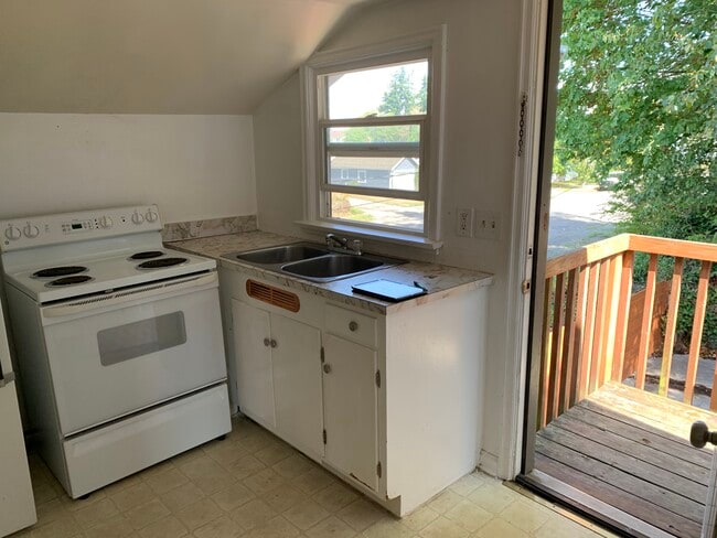 Photo - 3601 S M St Unit B