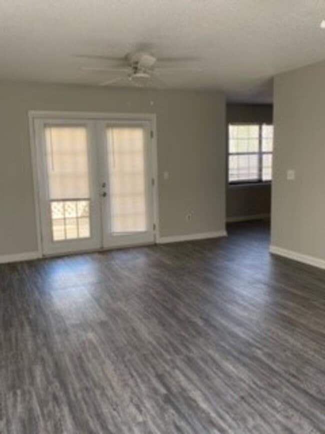 Photo - 103 Woodley Dr