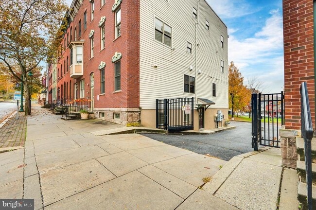 Photo - 1020 Penn St