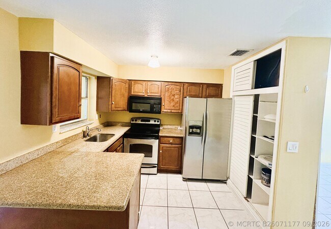 1685 NW 60th Ave