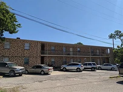 Photo - 414 E Avenue A Unit 200