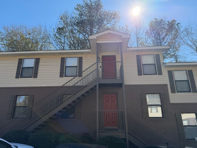 Building Photo - 449 N Donahue Dr