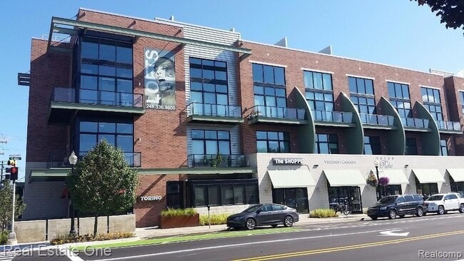 Building Photo - 211 E 9 Mile Rd Unit 204 Rental