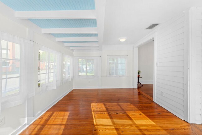 Photo - 1804 Tangerine St