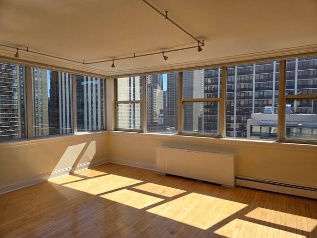 Photo - 40 E Cedar St Unit 21C