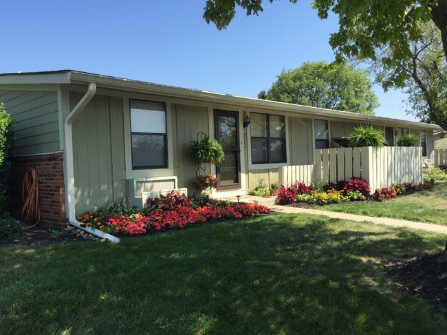 Exterior - Dartmouth Place Apartments