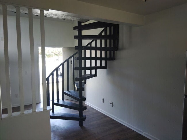 Photo - 2122 Bradford St