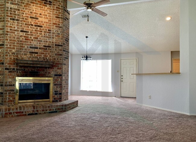 Photo - 322 Quail Hollow Dr