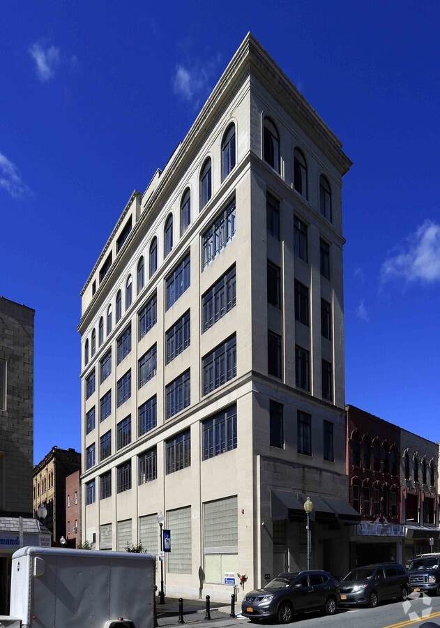 Photo - Polonia Tower Apartments