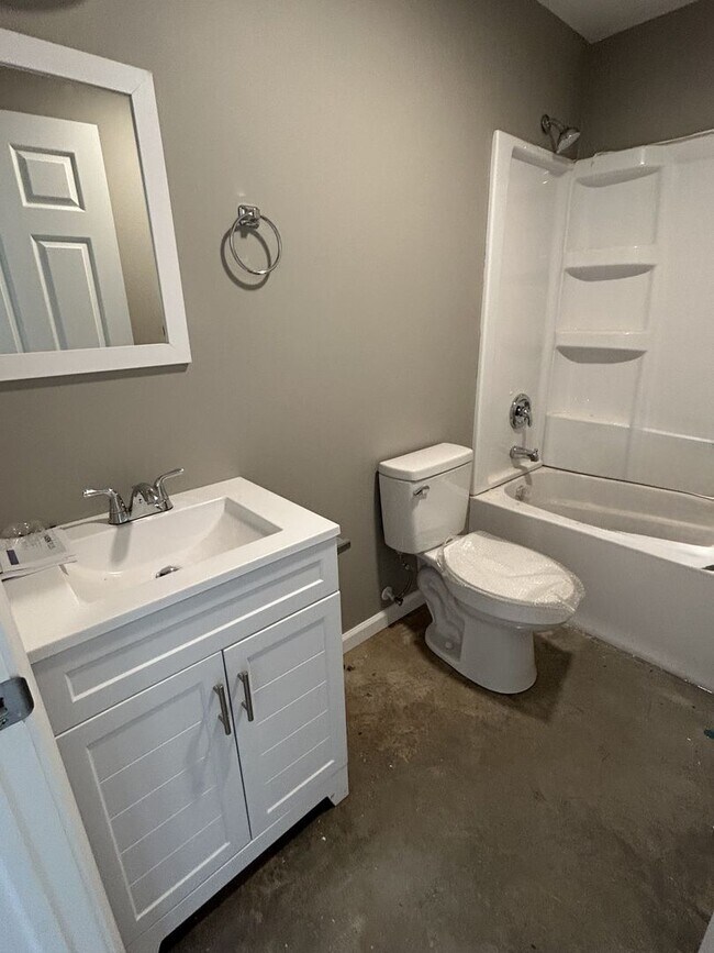 Photo - 518 E Monroe St Unit 518 E. Monroe Apt. B