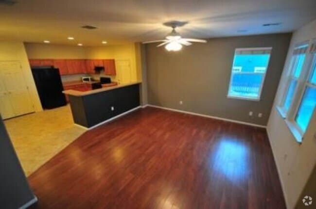Building Photo - 2556 Central Park Blvd Unit 2556 Rental