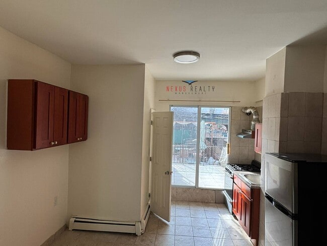 Photo - 26-61-61 30th St