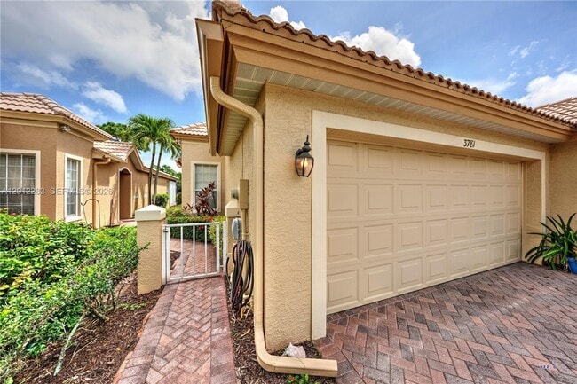 Photo - 3781 NW Willow Creek Dr