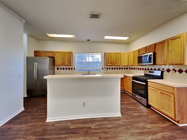 Photo - 2911 Linda Dr