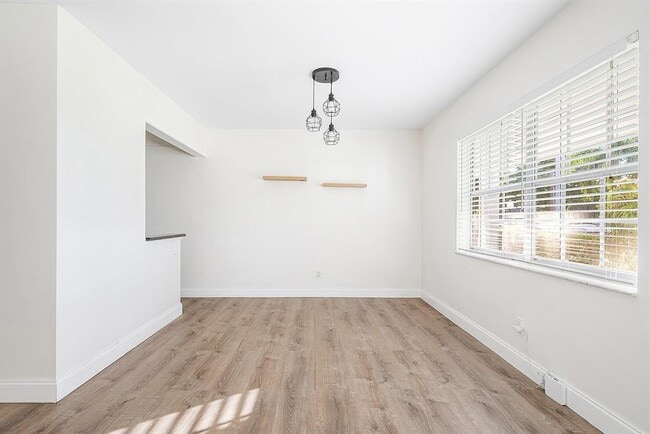 Photo - 2455 NE 51st St Unit E102