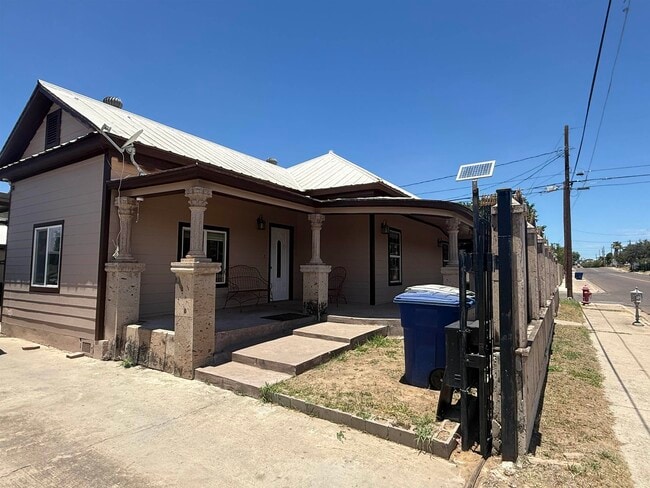 Photo - 1420 Springfield Ave