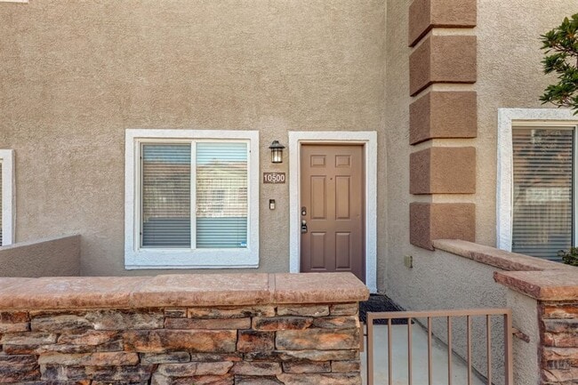 Photo - Great Townhome facing pool/Two Car Garage/Large Loft/Two Masters