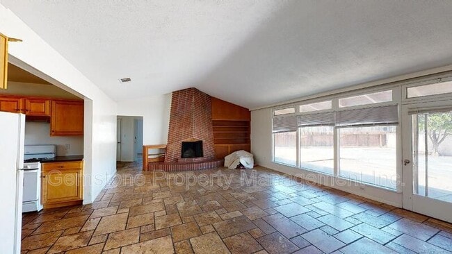 Photo - 5001 Rockford Dr