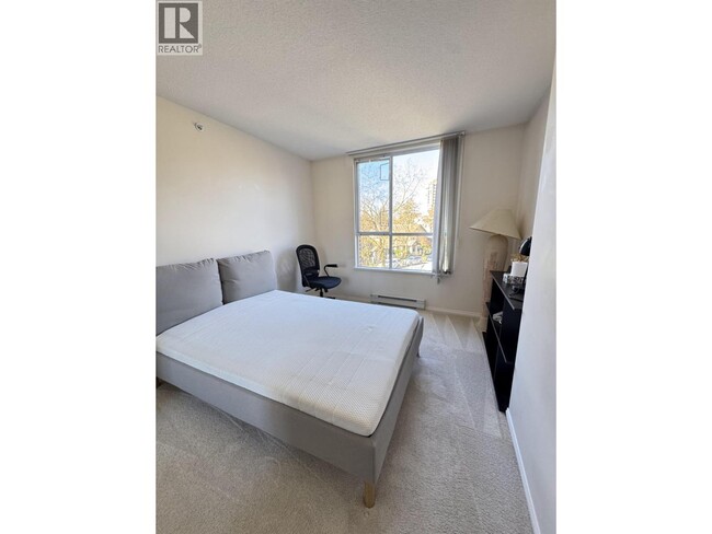 Photo - 5615 Hampton Pl Unit 402