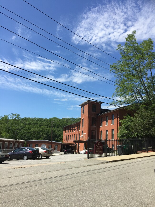 The Mill at Indian Leap - The Mill at Indian Leap Apartments
