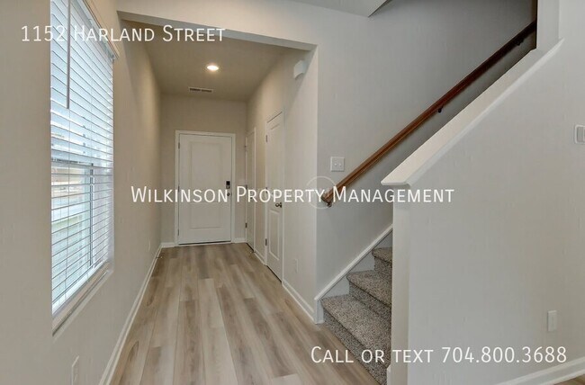 Photo - 1152 Harland St