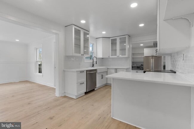 Photo - 3284 Annandale Rd