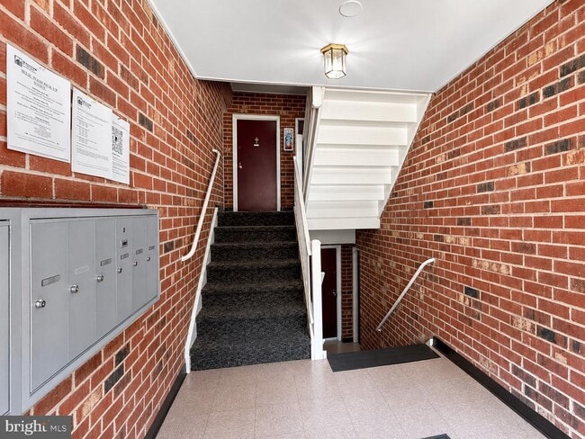 Photo - 3830 Lyndhurst Dr Unit 303