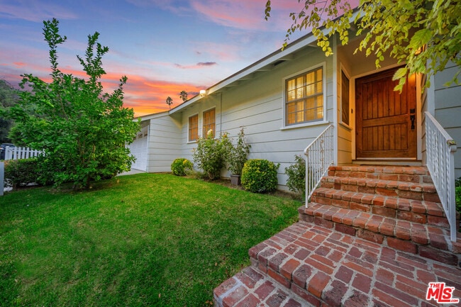 3771 Longview Valley Rd