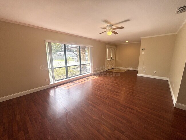Photo - 1009 Terry Dr