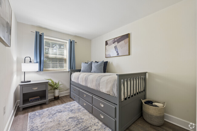 3BR, 1BA - 1,105SF - Bedroom