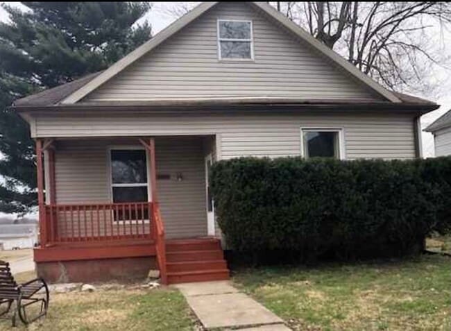 Photo - 1004 South First Street