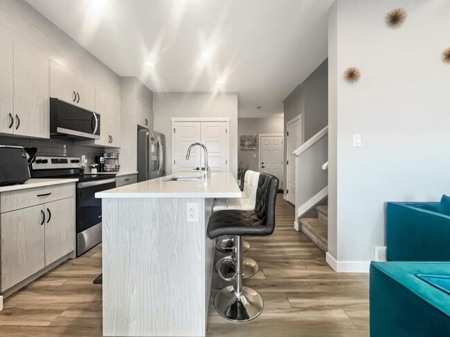 Photo - 3.0 bedroom in Edmonton Alberta T6W 3Z6 Unit Upper