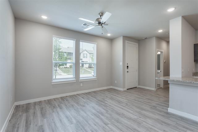 Photo - 1304 Pebblebrook Dr