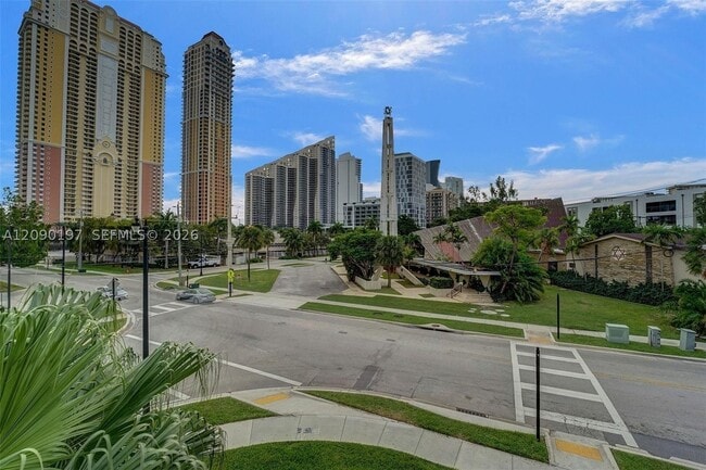 Photo - 17800 Atlantic Blvd Unit 307