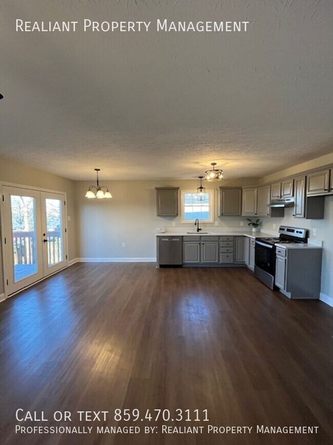 Photo - 808 Pinoak Dr