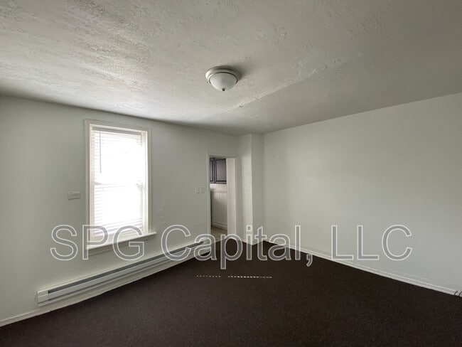 Photo - 714 W Clarke Ave