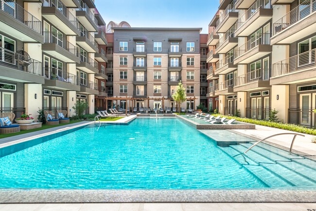 Cornell Midtown - Cornell Midtown Apartments