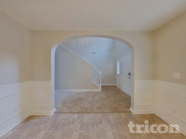 Photo - 263 Siddington Way