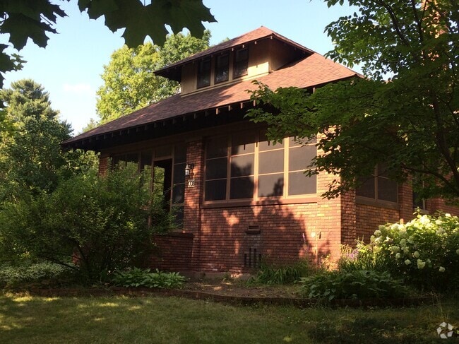 Building Photo - 1003 N 9th St Rental