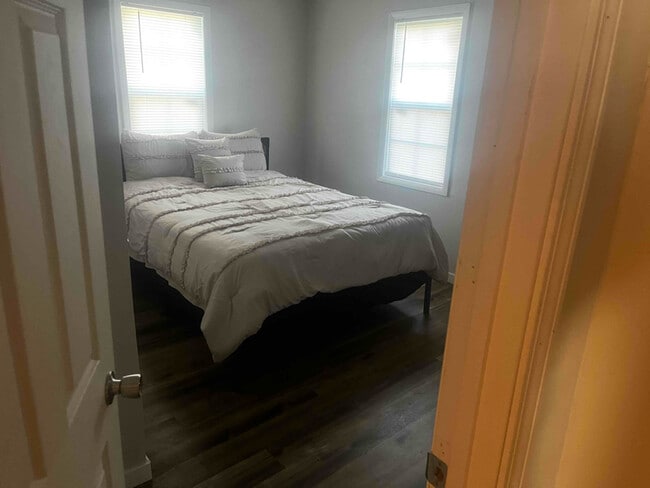 Photo - 1112 Denny St