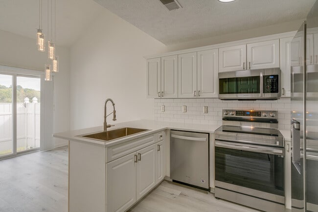 Photo - 2120 Lebanon Pike