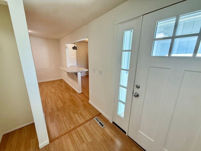 1620 Ranae Dr