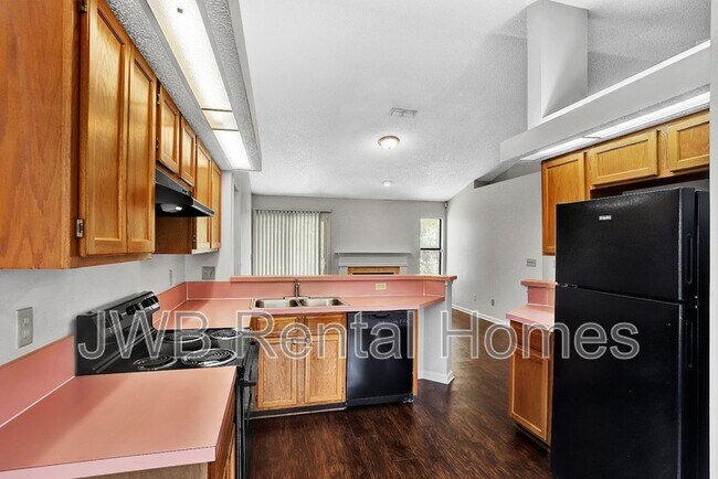 Photo - 11771 High Plains Dr E